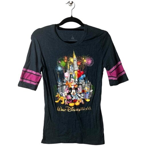 Walt Disney world character 3/4 sleeve t-shirt women’s size medium - Picture 1 of 7